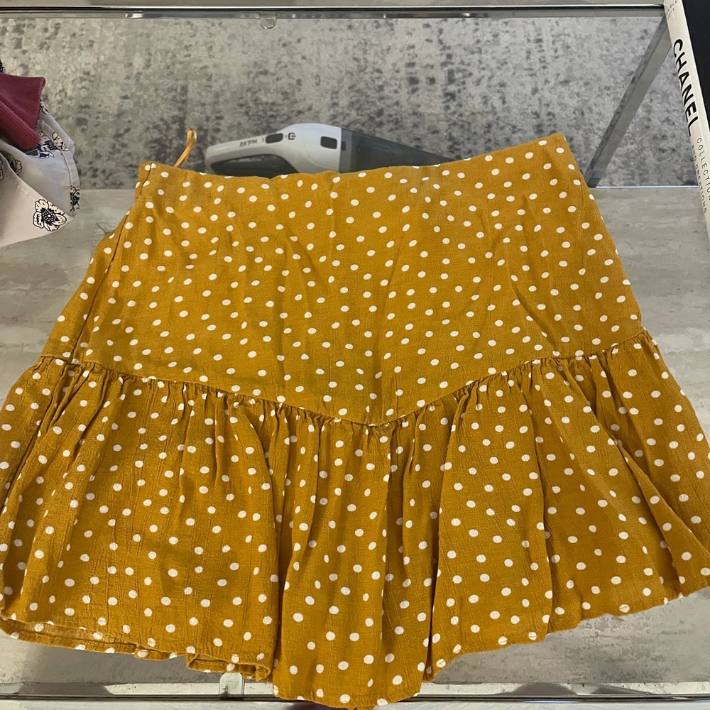 Yellow polka dot skort from Zara